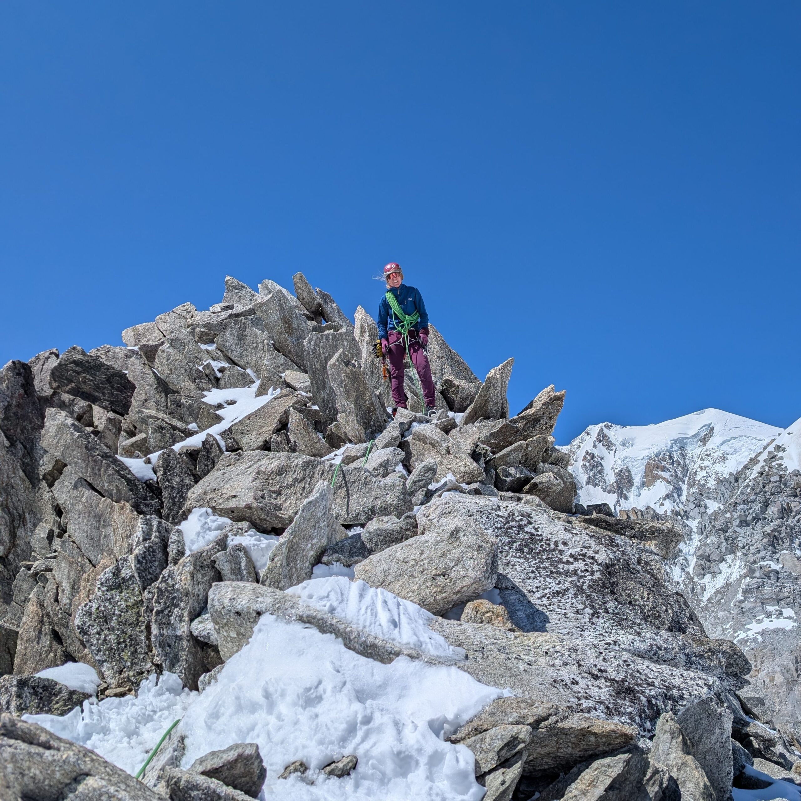 Leichtes Blockgelände im Abstieg