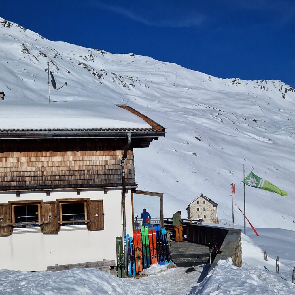 Skitour Sesvennahütte
